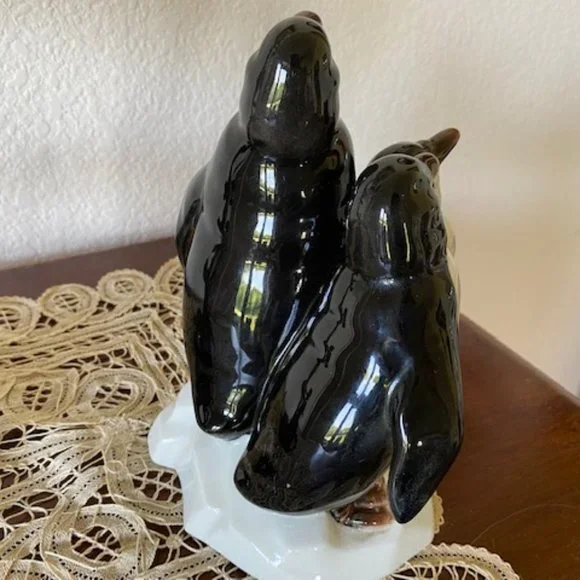 Vintage * Porcegama Valencia Spain * CUART de POBLET * 3 PENGUINS * signed *RHTF